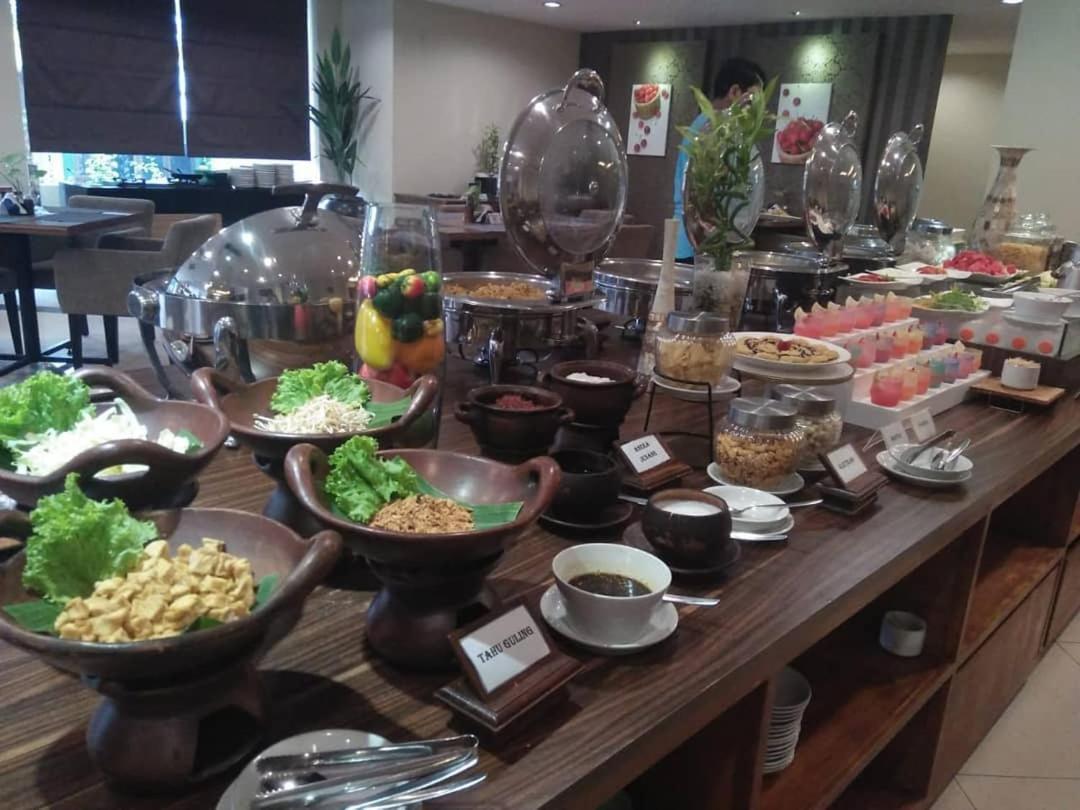 Hotel Regantris Malioboro Jogyakarta Zewnętrze zdjęcie
